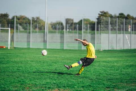 爱游戏体育 · 体育栏目服务配图（示意）