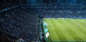 前场球星扎堆，后防漏勺不断！德尚采访谈首要任务是处理好球员情绪（配图示意）